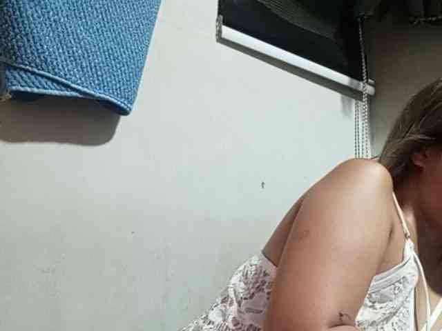 HEARTQUEEN webcam