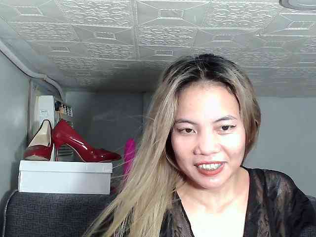 HEARTQUEEN webcam