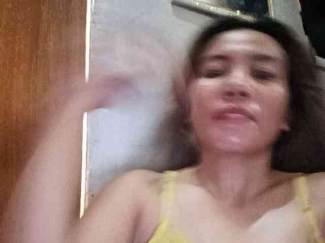 HEARTQUEEN webcam