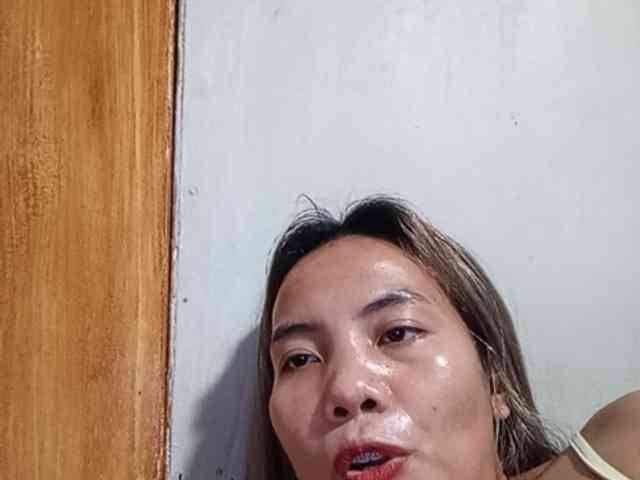 HEARTQUEEN webcam