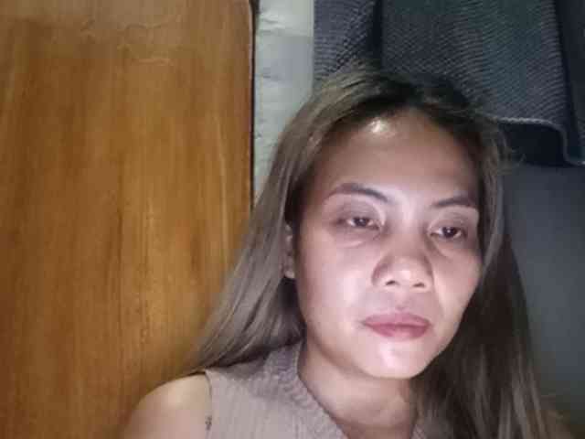 HEARTQUEEN webcam