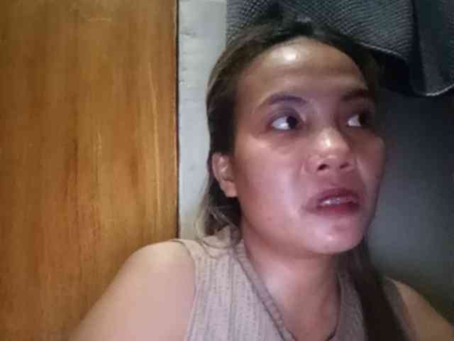 HEARTQUEEN webcam