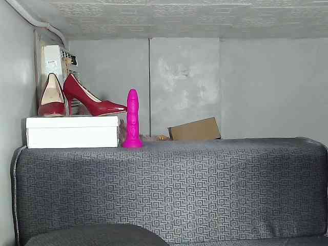 HEARTQUEEN webcam