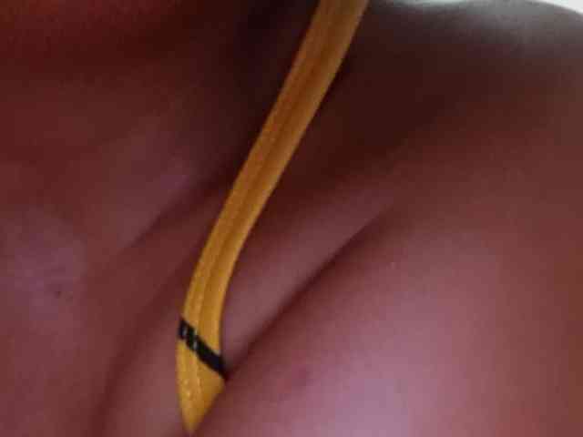 HEARTQUEEN webcam