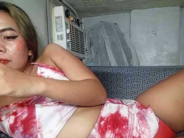 HEARTQUEEN webcam
