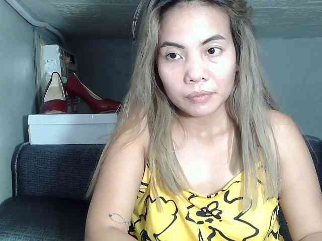 HEARTQUEEN webcam