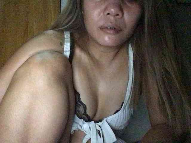 HEARTQUEEN webcam
