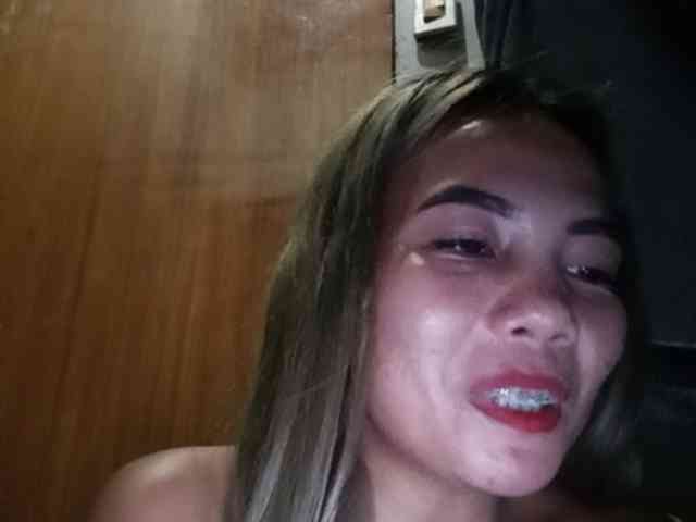 HEARTQUEEN webcam
