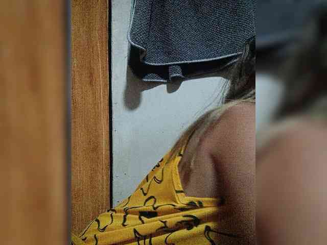 HEARTQUEEN webcam