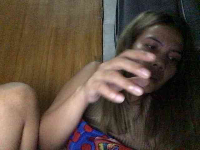 HEARTQUEEN webcam