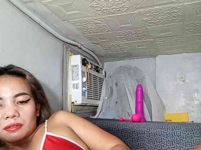 HEARTQUEEN webcam