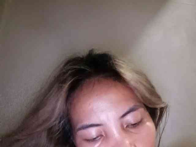 HEARTQUEEN webcam