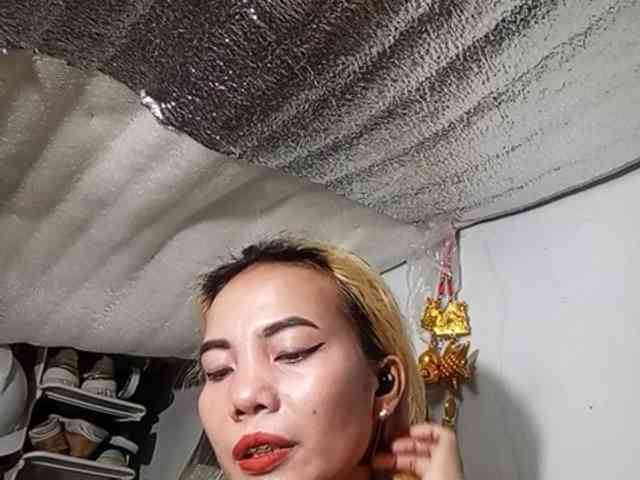 Pempemliciouss Live Webcam on BongaCams