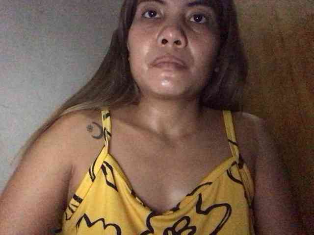 HEARTQUEEN webcam
