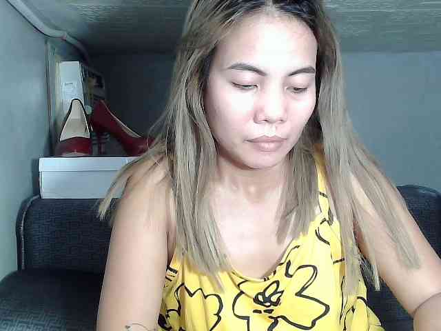 HEARTQUEEN webcam