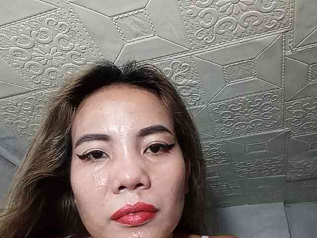 HEARTQUEEN webcam