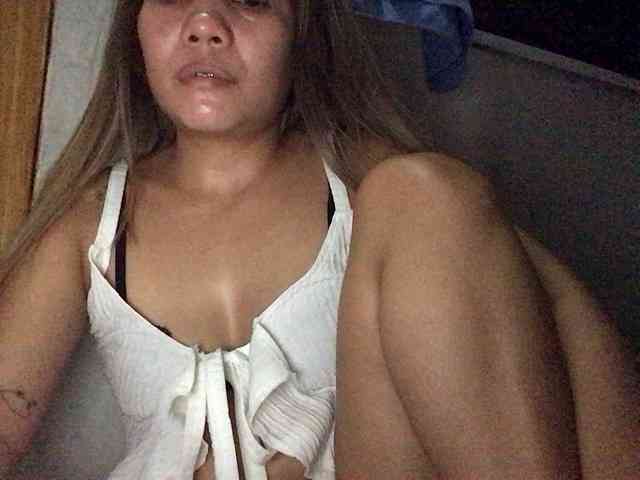 HEARTQUEEN webcam