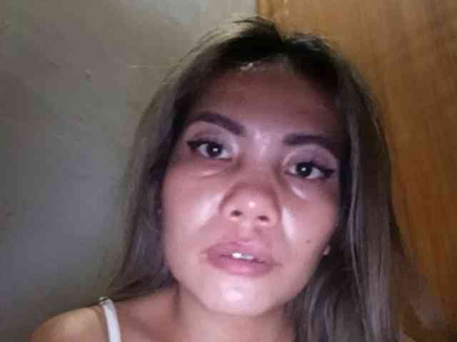 HEARTQUEEN webcam