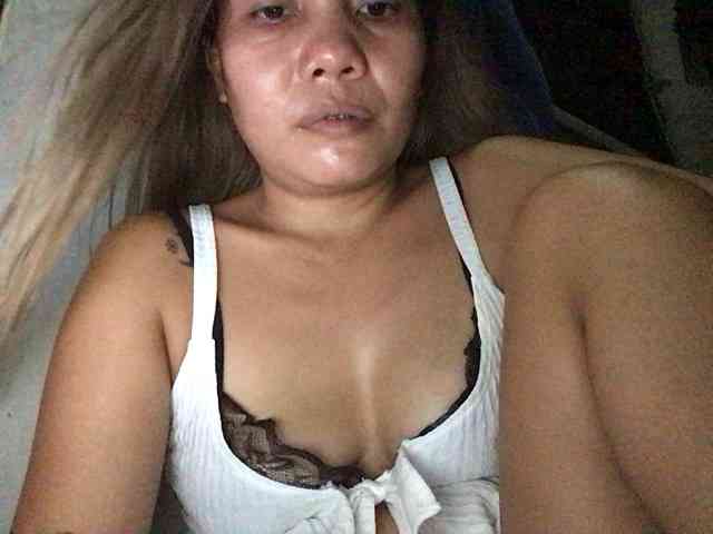 HEARTQUEEN webcam