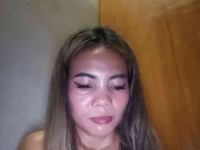 HEARTQUEEN webcam
