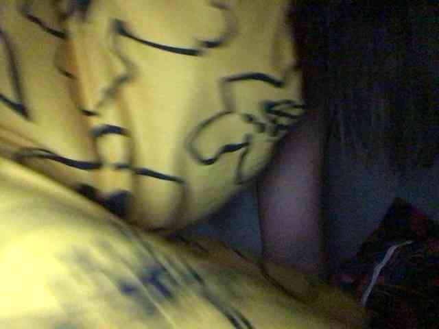 HEARTQUEEN webcam