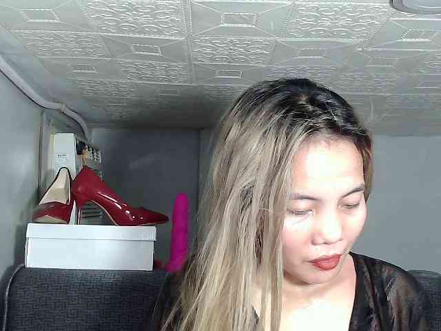 HEARTQUEEN webcam