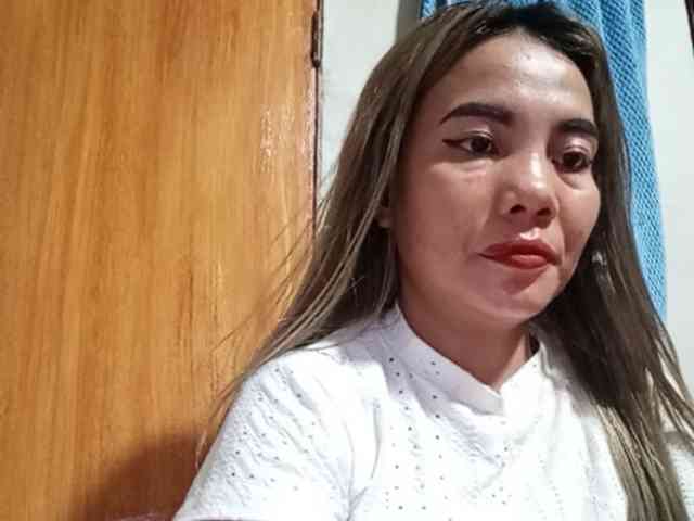 HEARTQUEEN webcam