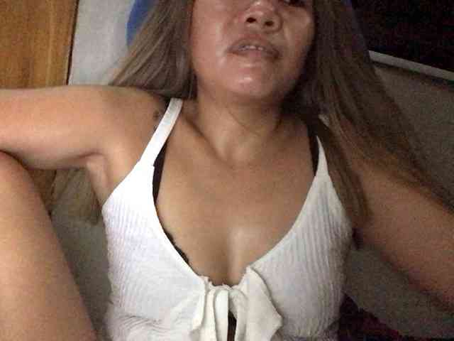 HEARTQUEEN webcam