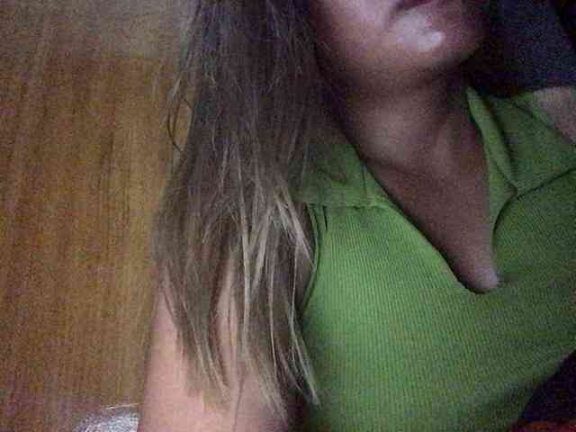 HEARTQUEEN webcam
