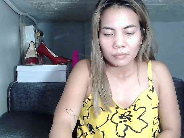 HEARTQUEEN webcam