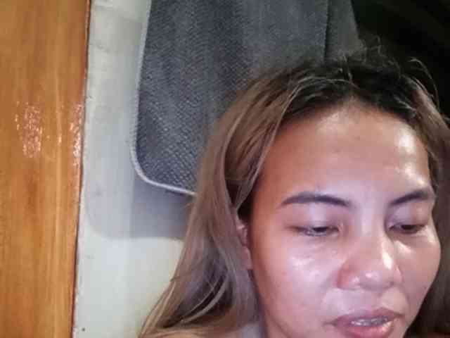 HEARTQUEEN webcam