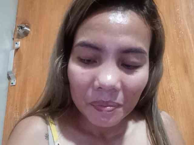 HEARTQUEEN webcam