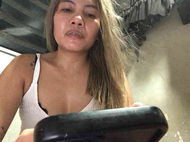 HEARTQUEEN webcam