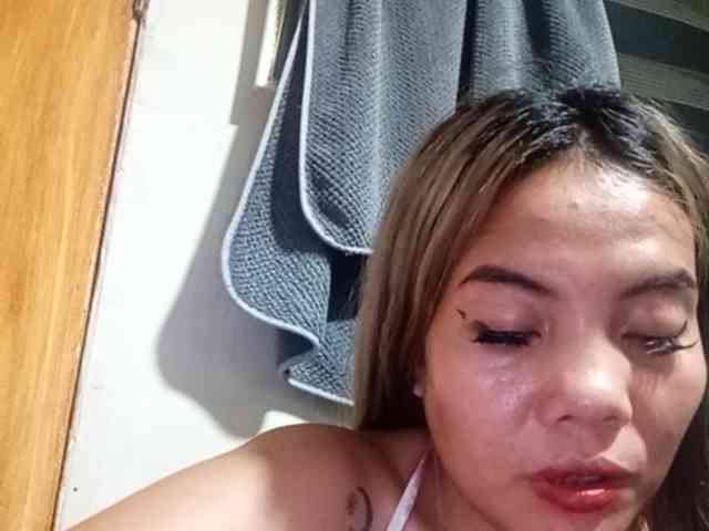HEARTQUEEN webcam