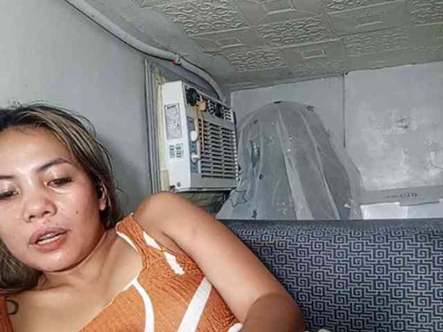 HEARTQUEEN webcam