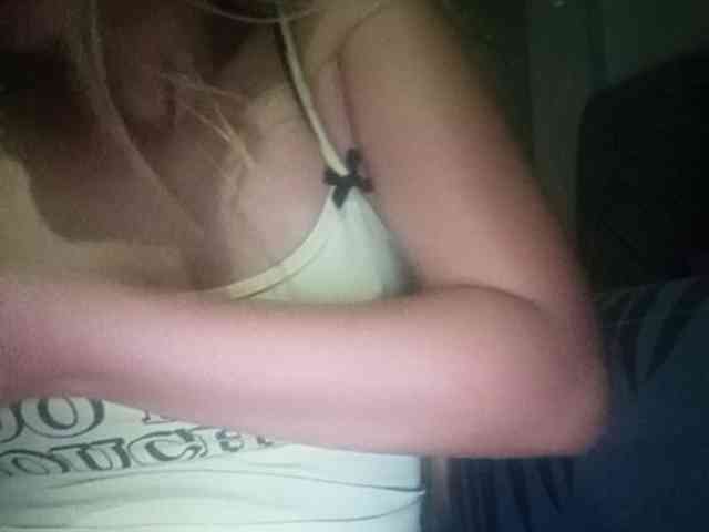 Pempemliciouss Live Webcam on BongaCams