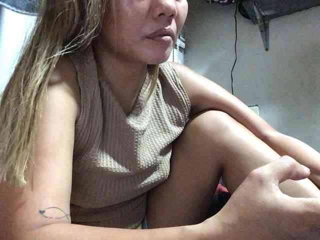 HEARTQUEEN webcam