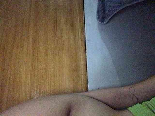 HEARTQUEEN webcam