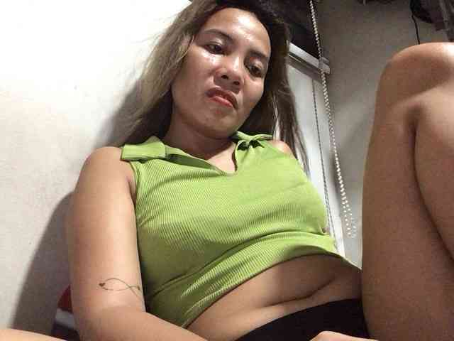 HEARTQUEEN webcam