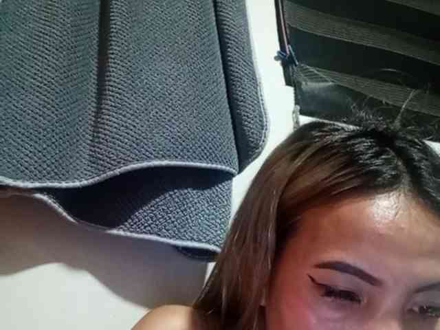 HEARTQUEEN webcam