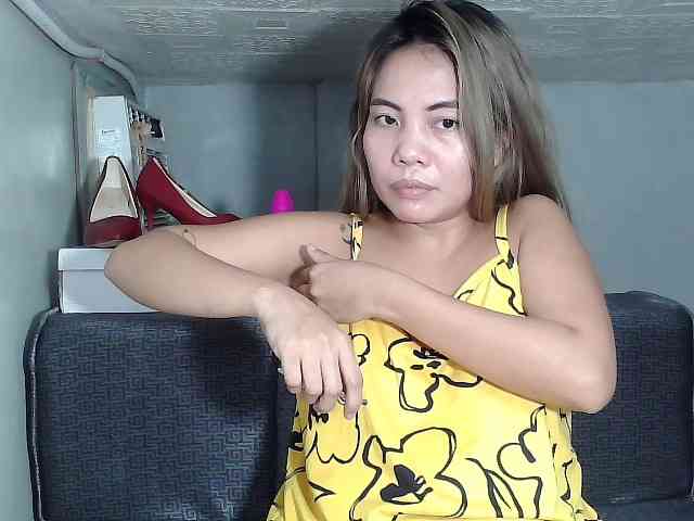HEARTQUEEN webcam