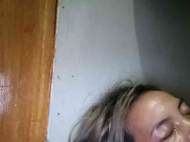 HEARTQUEEN webcam