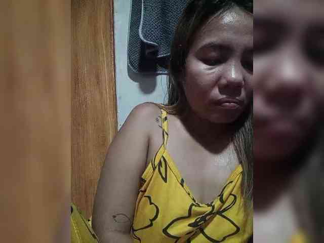 HEARTQUEEN webcam