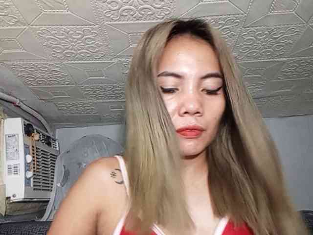 HEARTQUEEN webcam