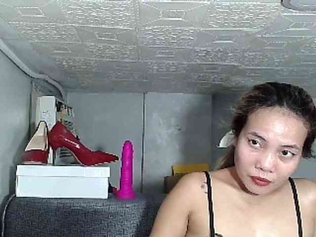 HEARTQUEEN webcam