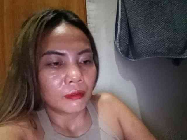 HEARTQUEEN webcam