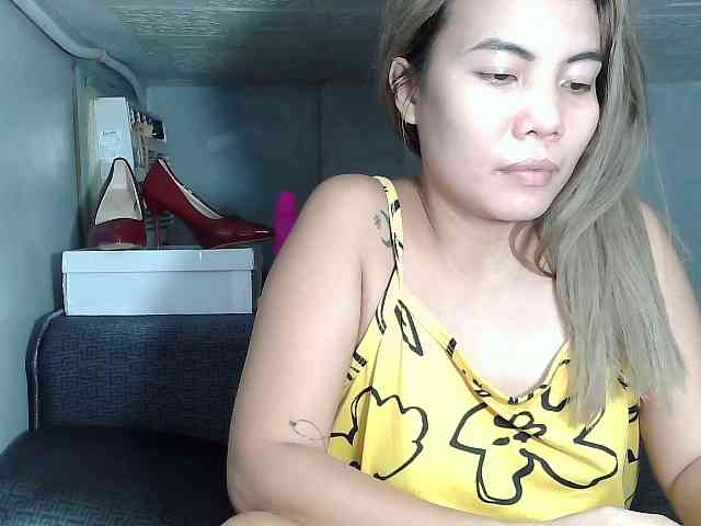 HEARTQUEEN webcam