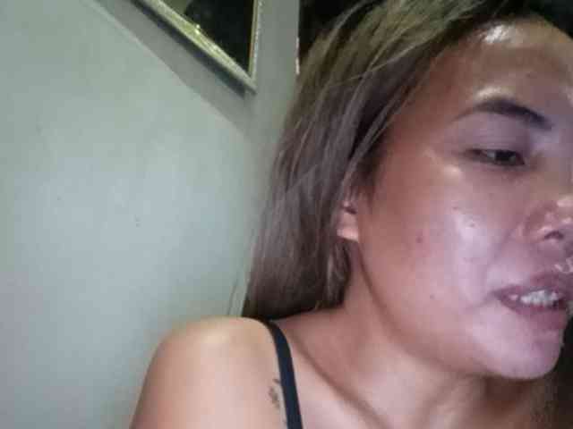 HEARTQUEEN webcam