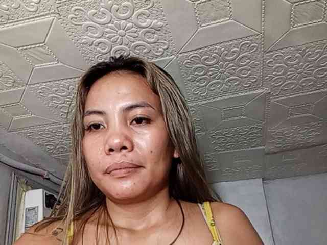 HEARTQUEEN webcam
