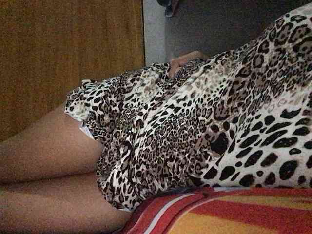 HEARTQUEEN webcam
